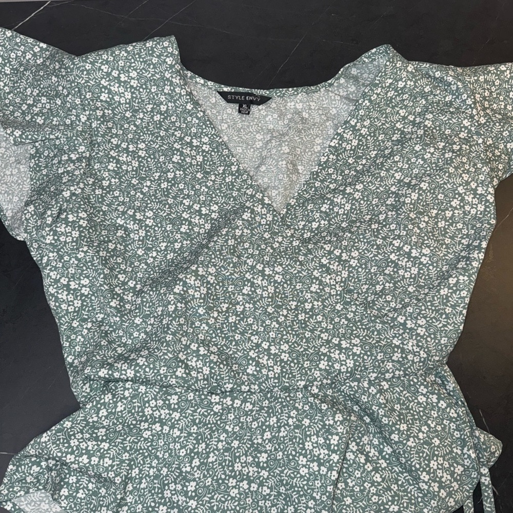 Style & Co. Green Floral Women's Top